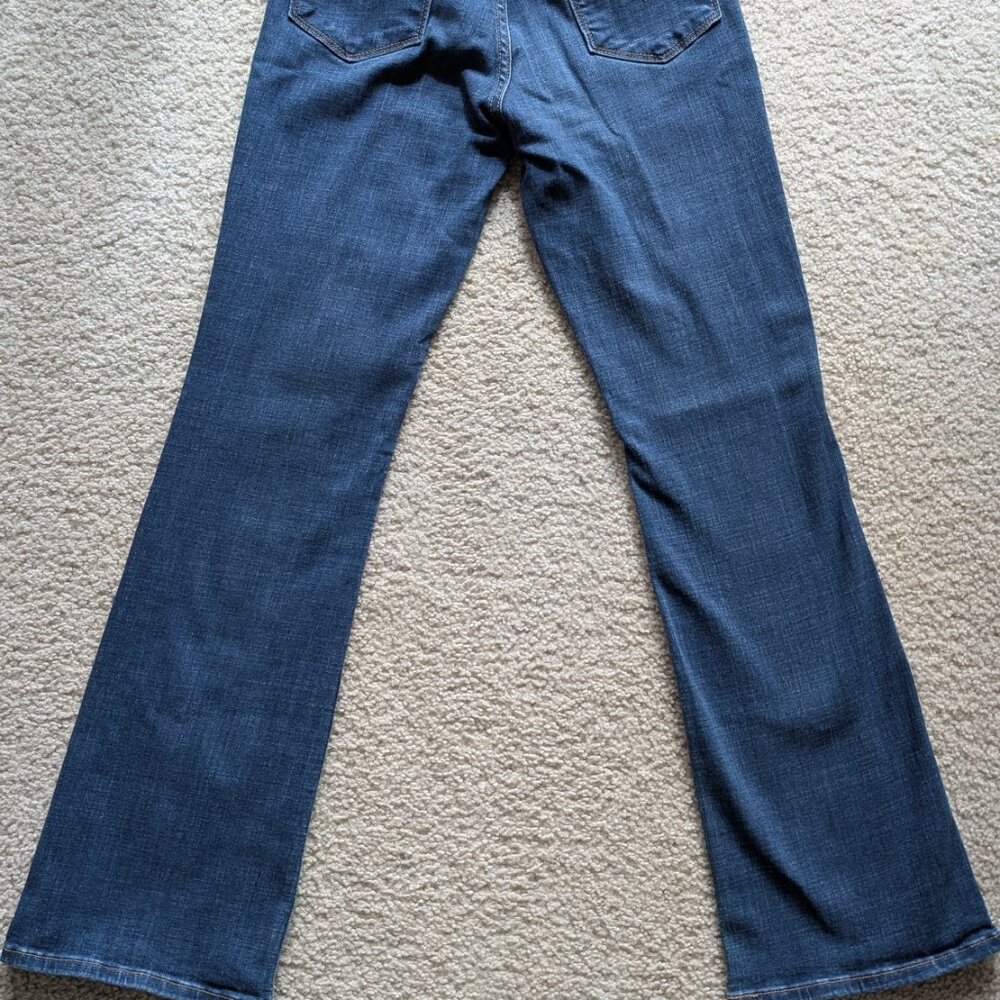 Levi's Women's 725 High Rise Bootcut Jeans, Dark Blue - size 27 - Picture 3 of 4